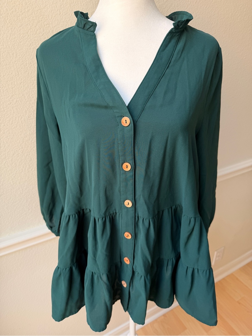 Entro Teal Tiered Peplum Blouse Ruffle Neck Button Front Long Sleeve Small